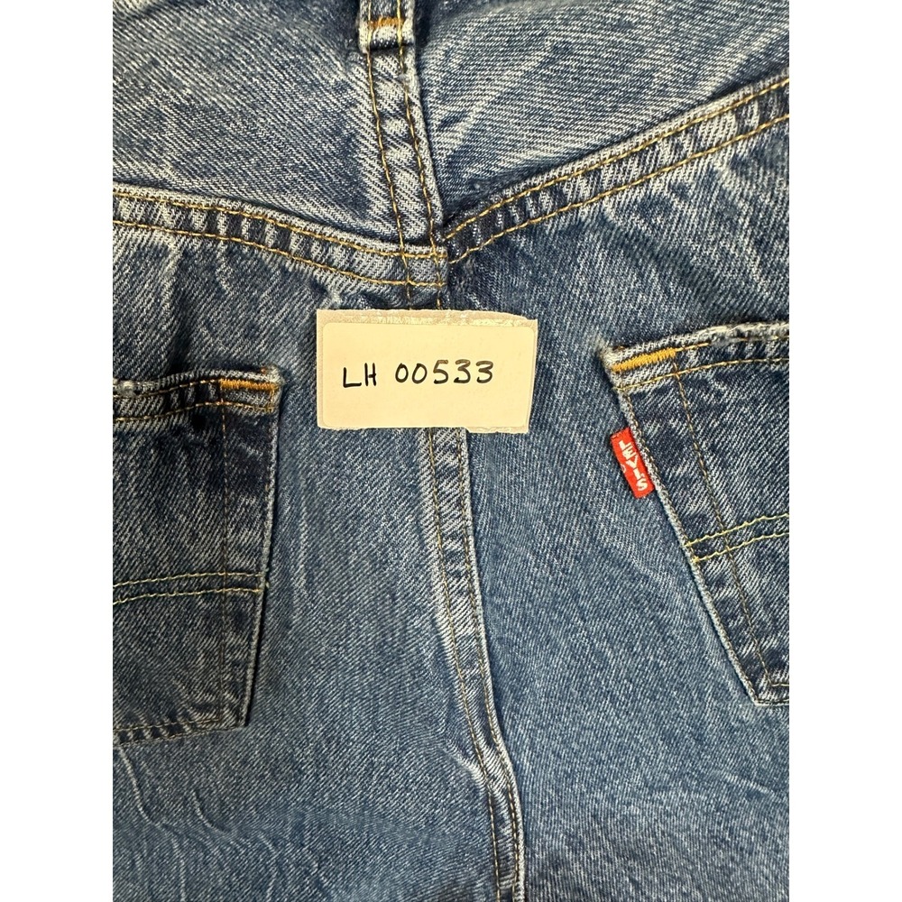Levis 501 90s Straight Leg Jeans Mens Medium Wash Blue Button Fly Denim W30 L32 - Picture 10 of 10